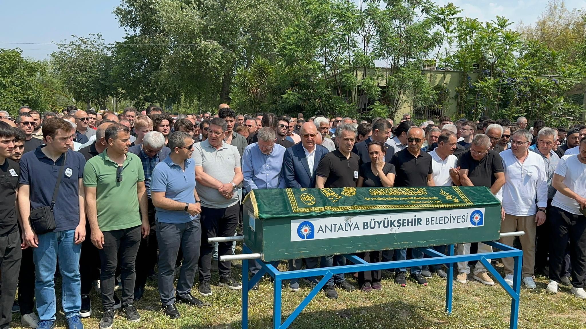 Mülakatta kalp krizi geçiren öğrenci memleketi Antalya’da son yolculuğuna uğurlandı