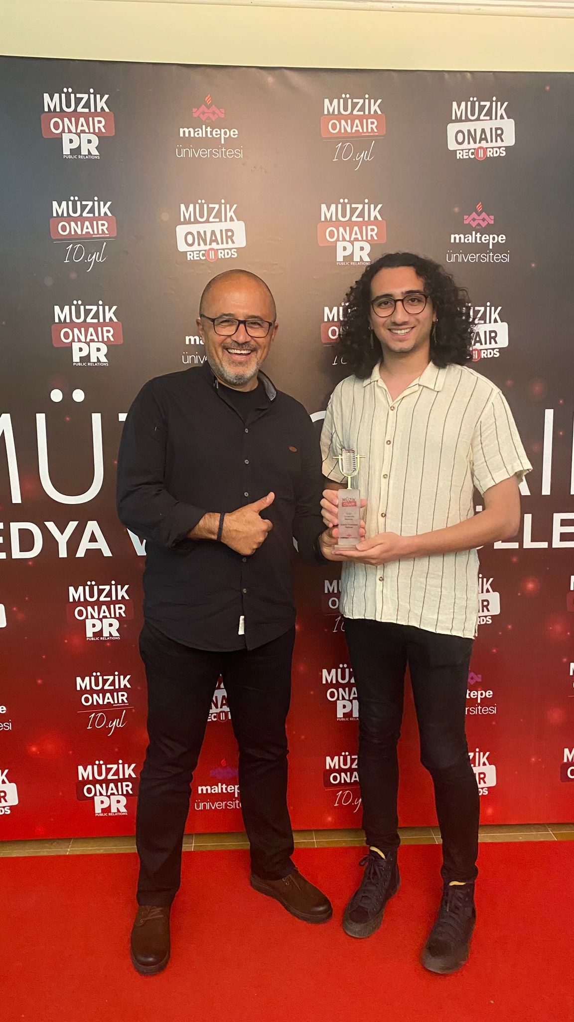 AKDENİZUNIFM en iyi üniversite radyosu seçildi