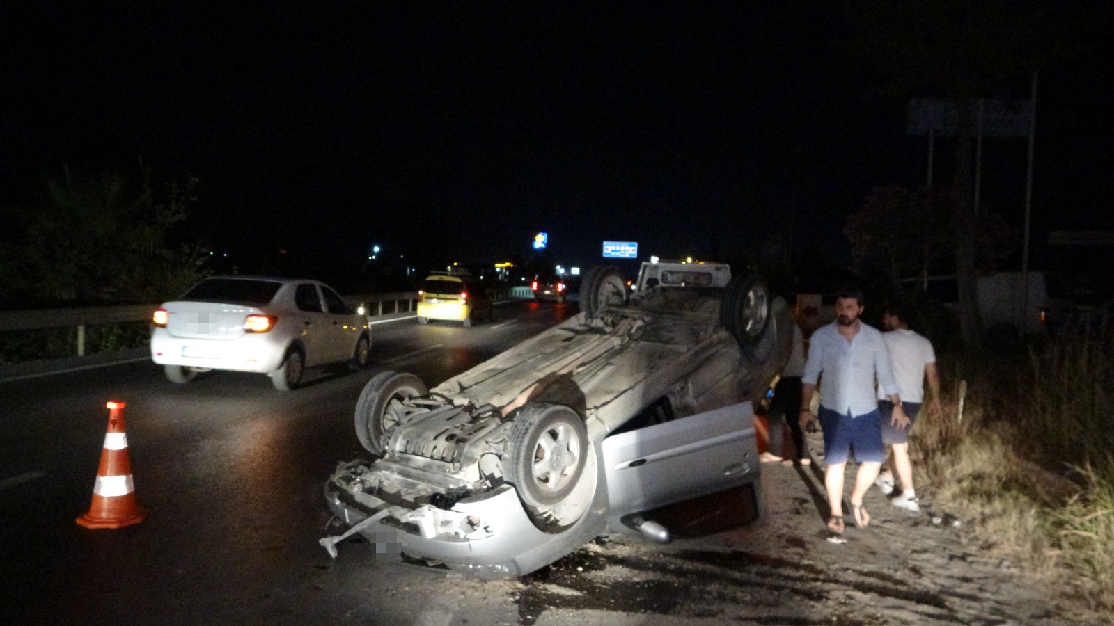 Antalya Manavgat-Alanya Kara Yolunda Meydana Gelen Trafik Kazasından Burnu Bile Kanamadan Çıktı