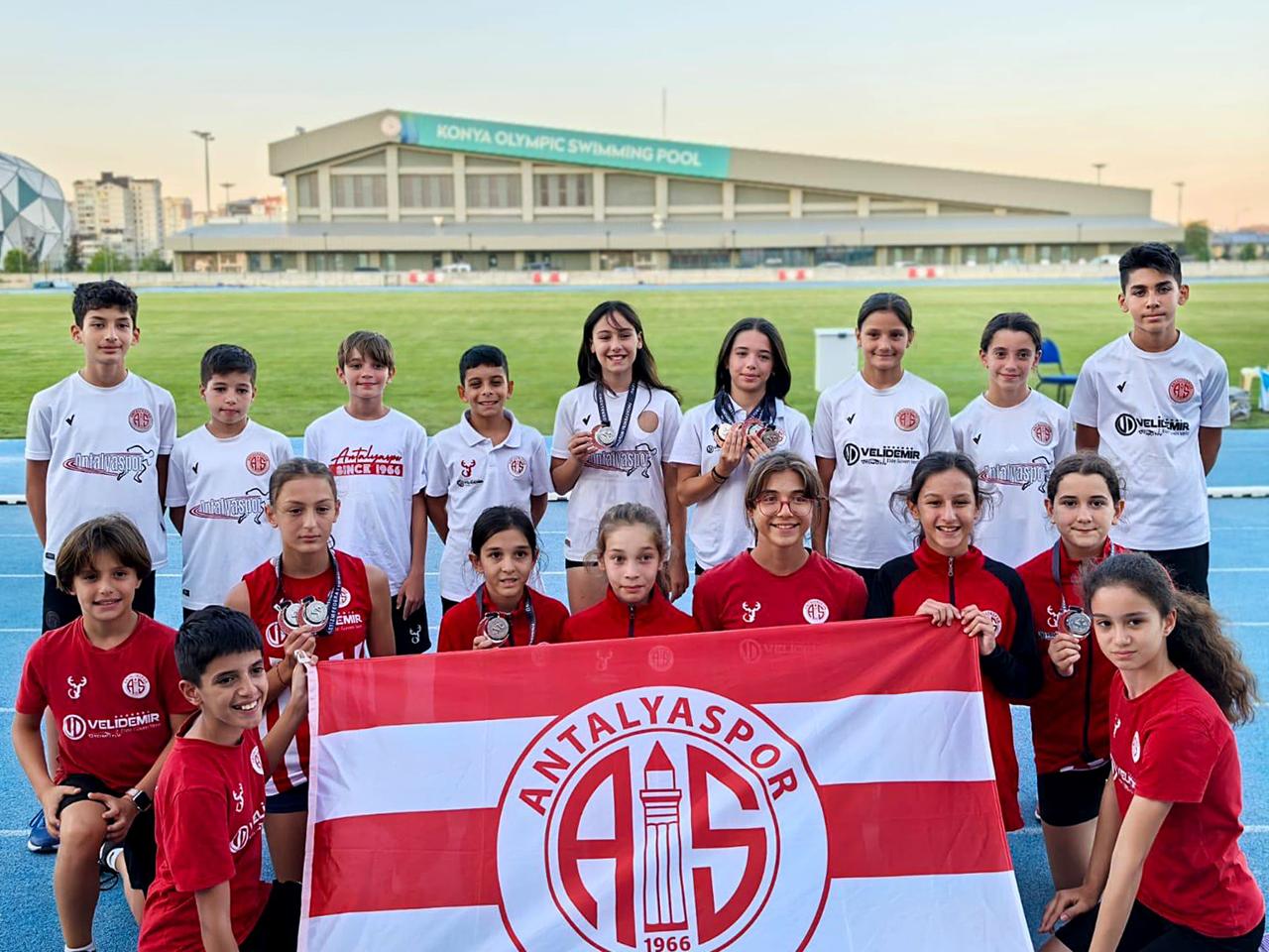 Antalyaspor Atletizm Takımı U14 Türkiye Şampiyonası 10 Madalya Topladı