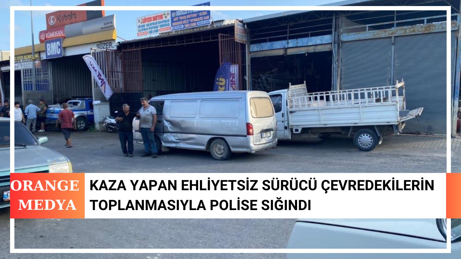 Kaza Yapan Ehliyetsiz Sürücü Çevredekilerin Toplanmasıyla Polise Sığındı