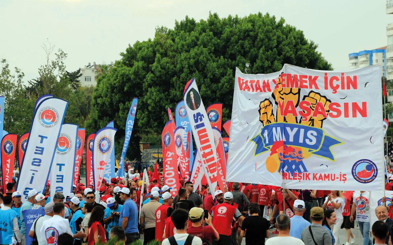 Antalya’da 1 Mayıs coşkusu