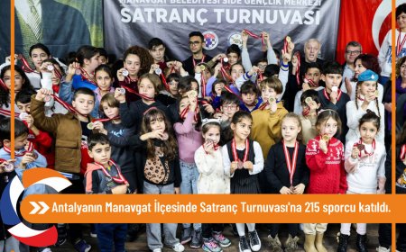 Antalyanın Manavgat İlçesinde Satranç Turnuvası'na 215 sporcu katıldı.