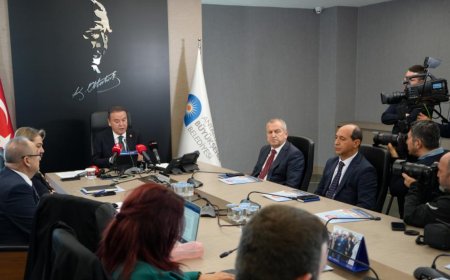 Büyükşehir Belediye Başkanı Böcek'ten Turizm Bakanlığı'na işbirliği çağrısı