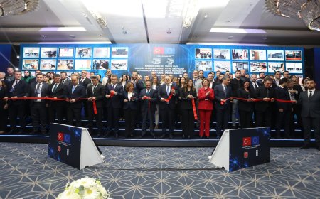 Büyükşehir Dijital Gençlik Merkezi açıldı