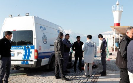 Antalya’da bir gencin cansız bedeni bulundu.