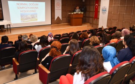 Alanya Eğitim ve Araştırma Hastanesi 'normal doğum' konulu bir sempozyum düzenledi.