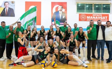 TVF Kadınlar 2. Lig'de mücadele eden Manavgat Belediyespor Kadın Voleybol Takımı, play-off çeyrek final etabında sahneye çıkacak.