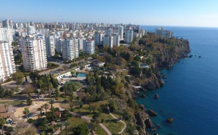 Muratpaşa Belediyesi, ilçede yaşayanların İngilizce konuşma becerilerini geliştirmesi için ücretsiz ‘Language Lounge' etkinlikleri başlatıyor.