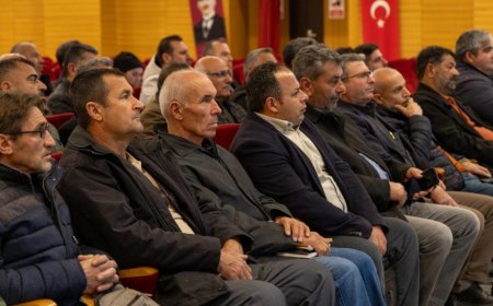 Manavgat Belediyesi Afet İşleri Müdürlüğü, ilçedeki muhtarlara yönelik "Afet Farkındalık Eğitimi" düzenledi.