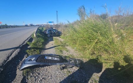 Manavgat-Antalya yolunda otomobil şarampole devrildi: 1 yaralı