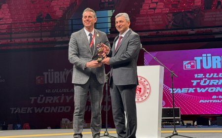 Antalya’daki bu muazzam organizasyon, şehrin tanıtımına ve Taekwondo sporunun daha geniş kitlelere ulaşmasına katkı sağlamakta büyük rol oynuyor.