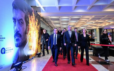 Başkan Böcek: “Antalya bir sinema kenti haline geldi”