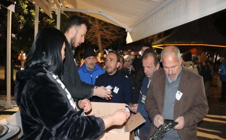 ANTALYA'da sanatçı Ferdi Tayfur'un vefatının 40'ıncı gününde bir grup hayranı tarafından mevlit okutuldu.