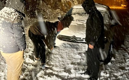 Yaylada kar nedeniyle mahsur kalanlar kurtarıldı