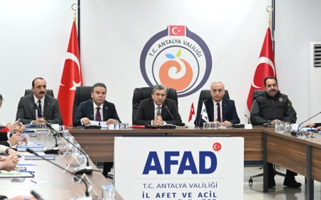 KONYAALTI SAHİLİNDE KAÇAK YAPILAR KALDIRILACAK, KALİTE ARTIRILACAK