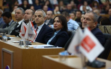 Akdeniz Belediyeler Birliği, üye belediyelerin personelini bilinçlendirmek amacıyla "İş Sağlığı ve Güvenliği" konulu bir eğitim programı düzenledi.