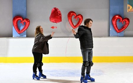 Antalya'da Sevgililer Gününde Buzda Aşk..