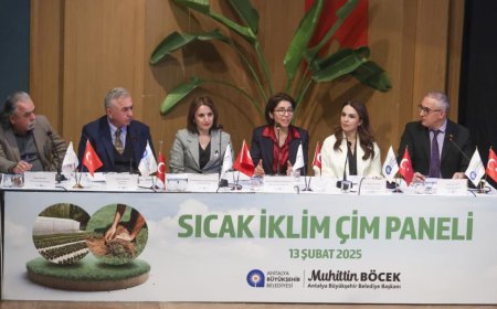 Antalya Büyükşehir 'Sıcak İklim Çim Paneli' düzenledi
