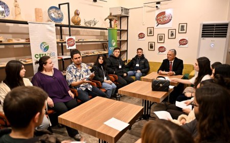 Muratpaşa’da kahve eşliğinde İngilizce pratiği