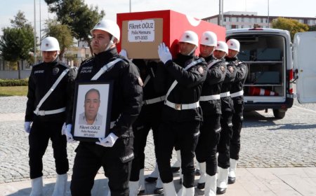 Kalp krizi sonucu hayatını kaybeden polis memuru son yolculuğuna uğurlandı
