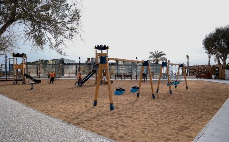 Büyükşehir’den parklara zeytin çekirdeğinden zemin kaplama