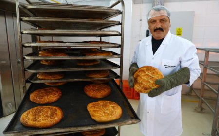 Büyükşehir Halk Ekmek Büfelerinde Ramazan pidesi 15 TL