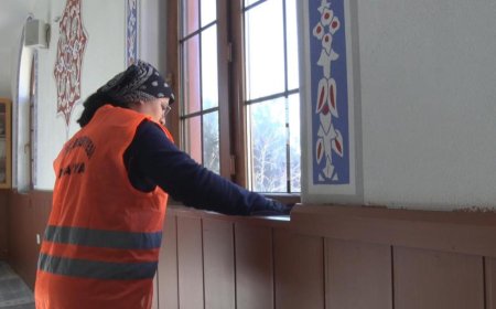 Kepez Belediyesi, Ramazan Öncesi Cami ve Cemevlerini Detaylı Olarak Temizledi