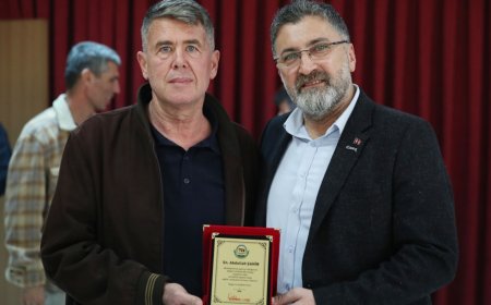 SERİK Belediye Başkanı Kadir Kumbul, emekli olan personele yönelik özel bir plaket takdim programı düzenledi.