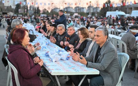 Muratpaşa’da Ramazan bereketi: İlk iftar sofrasında binler buluştu