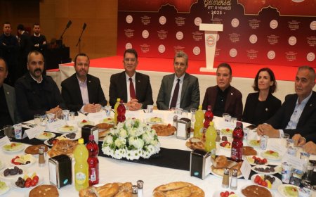 ANTALYA Esnaf ve Sanatkarlar Odaları Birliği (AESOB) iftar programı, ramazann ikinci günü gerçekleştirildi.