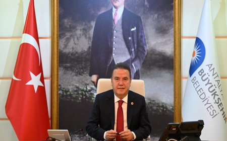 ANTALYA Büyükşehir Belediye Başkanı Muhittin Böcek'ten, 8 Mart Mesajı