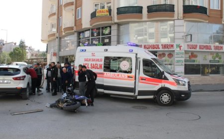 Antalya’nın Serik ilçesinde motosiklet ile otomobilin karıştığı kazada motosiklet sürücüsü kazayı hafif sıyrıklarla atlattı.