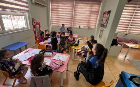 Antalya emniyet müdürlüğünden öğrencilere bilgilendirme yapıldı