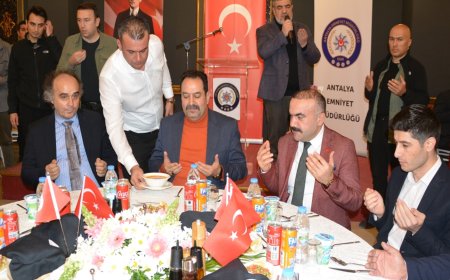 Emniyet Mensupları Korkuteli'nde İftarda Bir Araya Geldi
