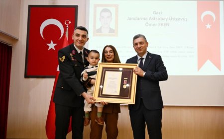 Antalya'da şehit aileleri ve gazilere devlet övünç madalyası verildi