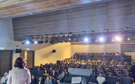 Antalya'da  Dünya Pi Günü’nde, Pi sayısının tarihi gelişimi ve matematiksel önemi üzerine konferans verildi.