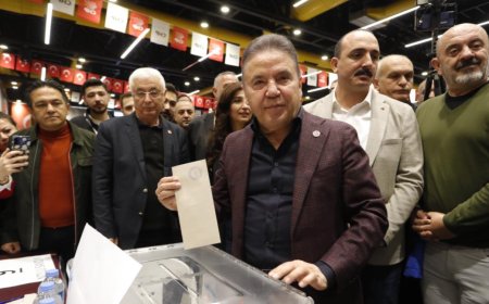 CHP Antalya'da Cumhurbaşkanı adayını belirlemek için oy verme işlemi devam ediyor