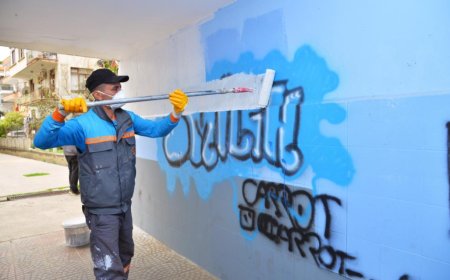 Alanya Belediyesi Temizlik İşleri Müdürlüğü ekipleri yaklaşan turizm sezonu öncesi hazırlıklara başladı.