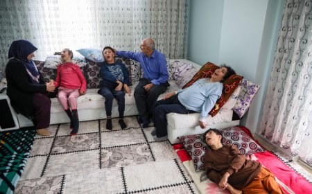 Antalya'da ALS hastası 4 kardeş, fizik tedavi desteği bekliyor.