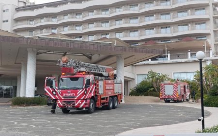 Antalya'da otelin santralinde çıkan yangın çalışanlar tarafından söndürüldü.