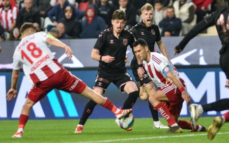 Antalyaspor, Samsunspor'u 2-1 Yenerek Üç Puanı Aldı