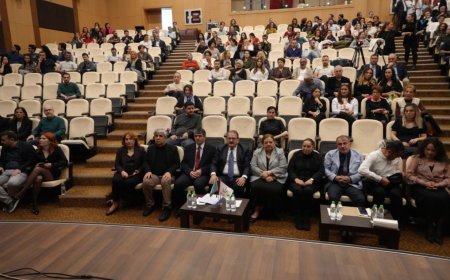 Antalya'da düzenlenen uzman hekim eğitiminde, beyin ölümü tanısı ve donör bakımının önemi anlatıldı.