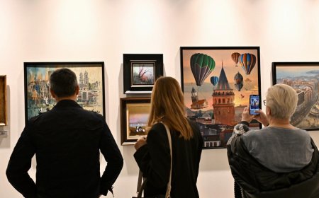 Antalya’da sanatseverler bu kez Galata’nın tarihi dokusuna ve siluetine doğru bir yolculuğa çıktı.