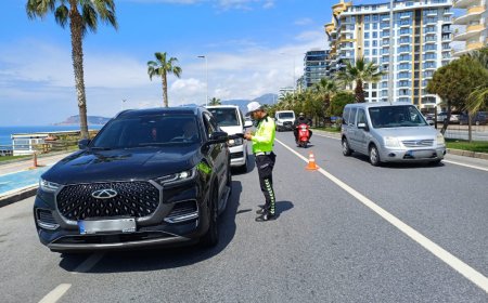 Antalya’da Trafik Denetimlerinde 2 Haftada 120 Bin Araç ve Sürücü Kontrol Edildi