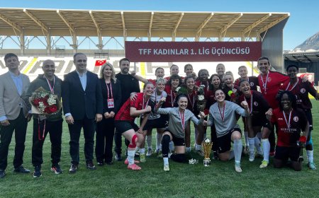 Kadın Futbolunun Gururu: 1207 Antalya Süper Lig’e Döndü