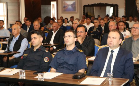 Kemer’de Turizm Sezonu Öncesi Güvenlik Semineri Düzenlendi