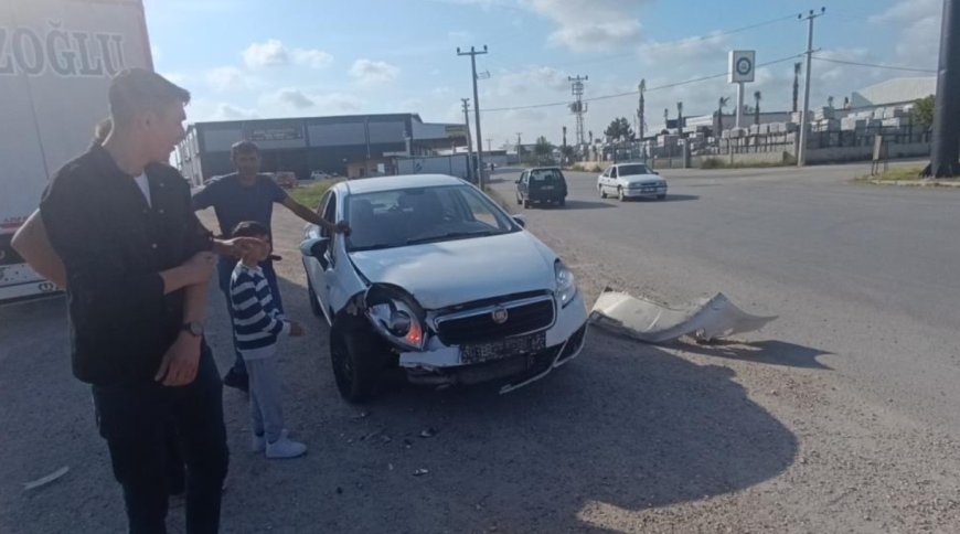Manavgat’ta İki Otomobil Çarpıştı: 2 Yaralı