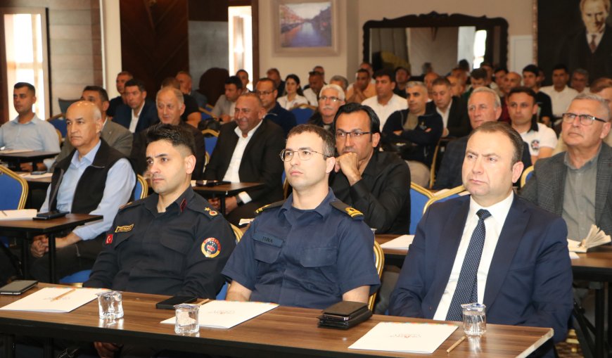 Kemer’de Turizm Sezonu Öncesi Güvenlik Semineri Düzenlendi