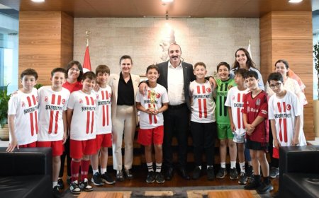 Başkan Kotan şampiyon sporcuları ağırladı